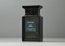 Load image into Gallery viewer, Tom Ford Oud Wood Sample