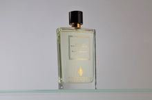 Load image into Gallery viewer, Simone Andreoli Malibu - Party in the Bay Sample
